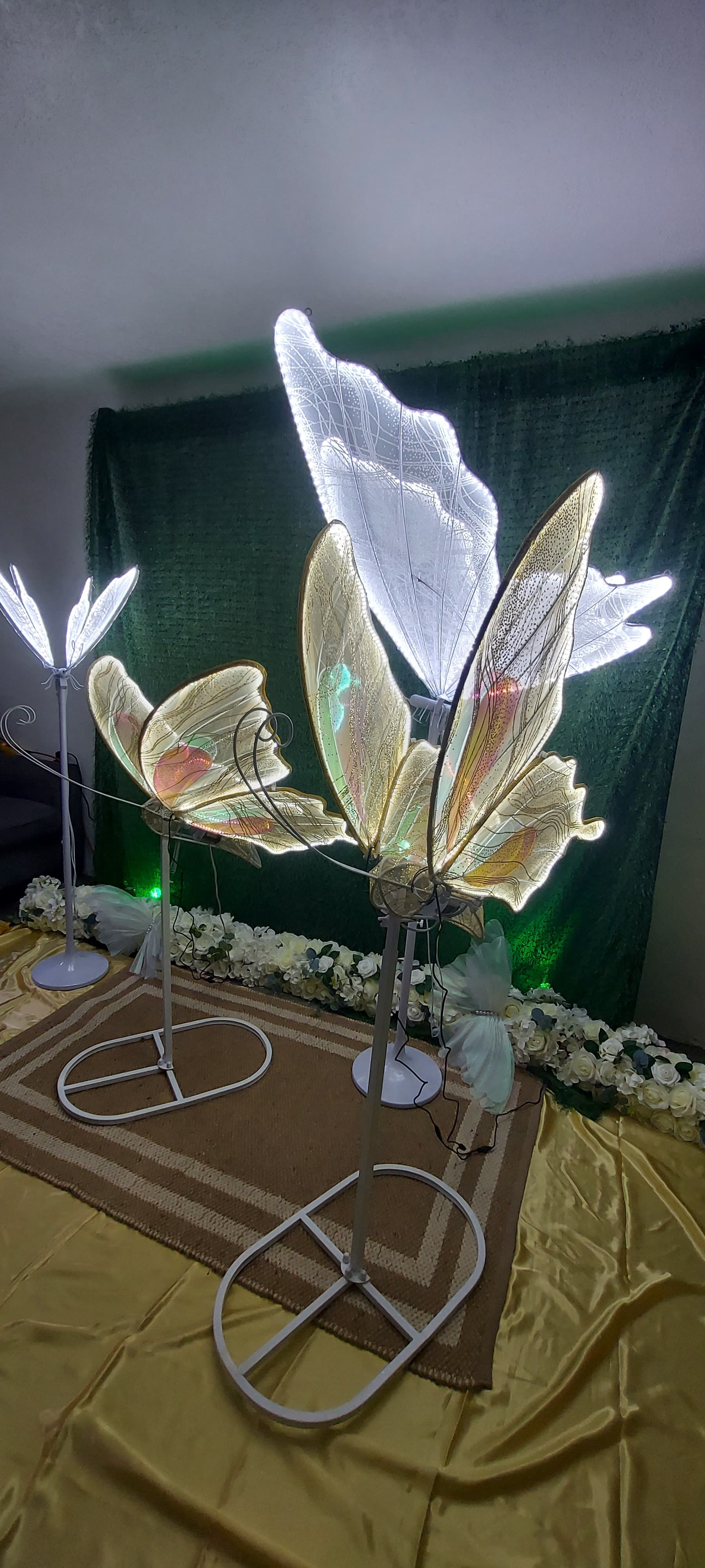 Mariposas con movimiento y luz led — photo 1
